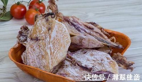 渔民|干鱿鱼只用水是泡不软的，老渔民教你一招，泡得又快又新鲜