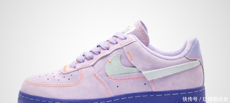 穿鞋照样可以“秀恩爱”,情侣上脚这几双潮鞋,难道不“香”吗?