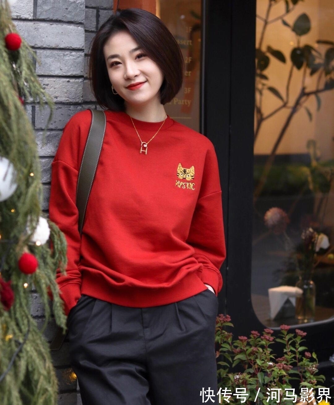 版型 时髦的女人,衣橱里一定有“卫衣”,搭配半身裙、裤子高级又耐看