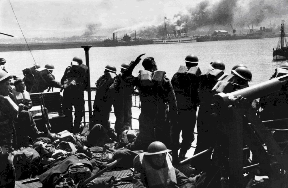 海滩|“我们将在海滩作战!”:黑白历史照片纪念敦刻尔克大撤退80周年