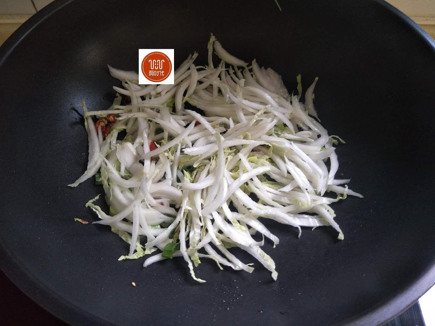 厨路|家常下饭小炒，成本不过2元，简单炒一炒，比吃肉还下饭！