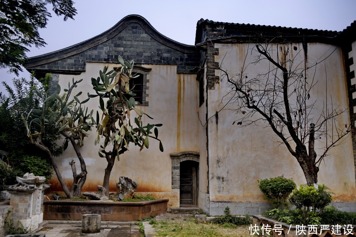 建水古城扫街照片【严建设】