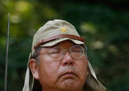 日本鬼子|日本鬼子的军帽,为什么一定要加2块布