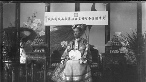 中国|有人说历史上唯一向全世界宣战的中国人是慈禧太后，有什么根据？