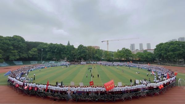 高校|青春的模样！武汉高校拍出圆满毕业照