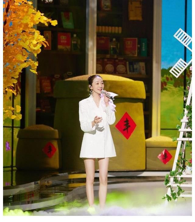 胡歌|央視國(guó)慶晚會(huì)不帶流量明星，胡歌一人分飾五角，收視率節(jié)節(jié)攀高