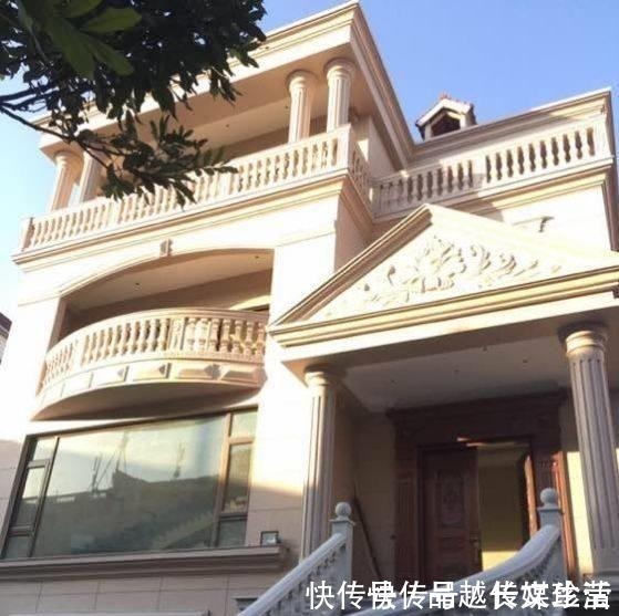 建好|晒晒我家的新别墅,200万建好包装修,在我们村还排不上名次