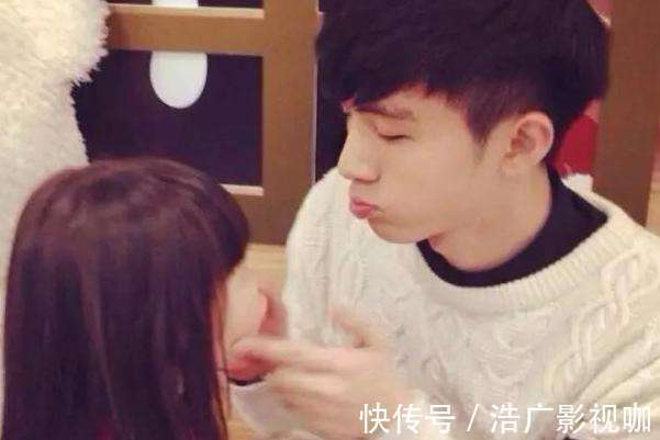 老二|宝妈把妹妹交给哥哥照顾,妈妈感动到哭,网友这是别人家的孩子