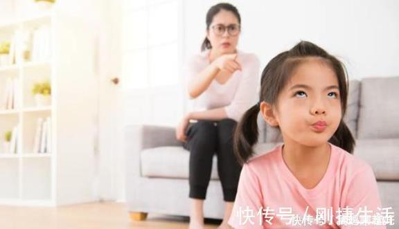 李玫瑾坦言：孩子顶嘴时，家长回复这2句话，比打骂效果好