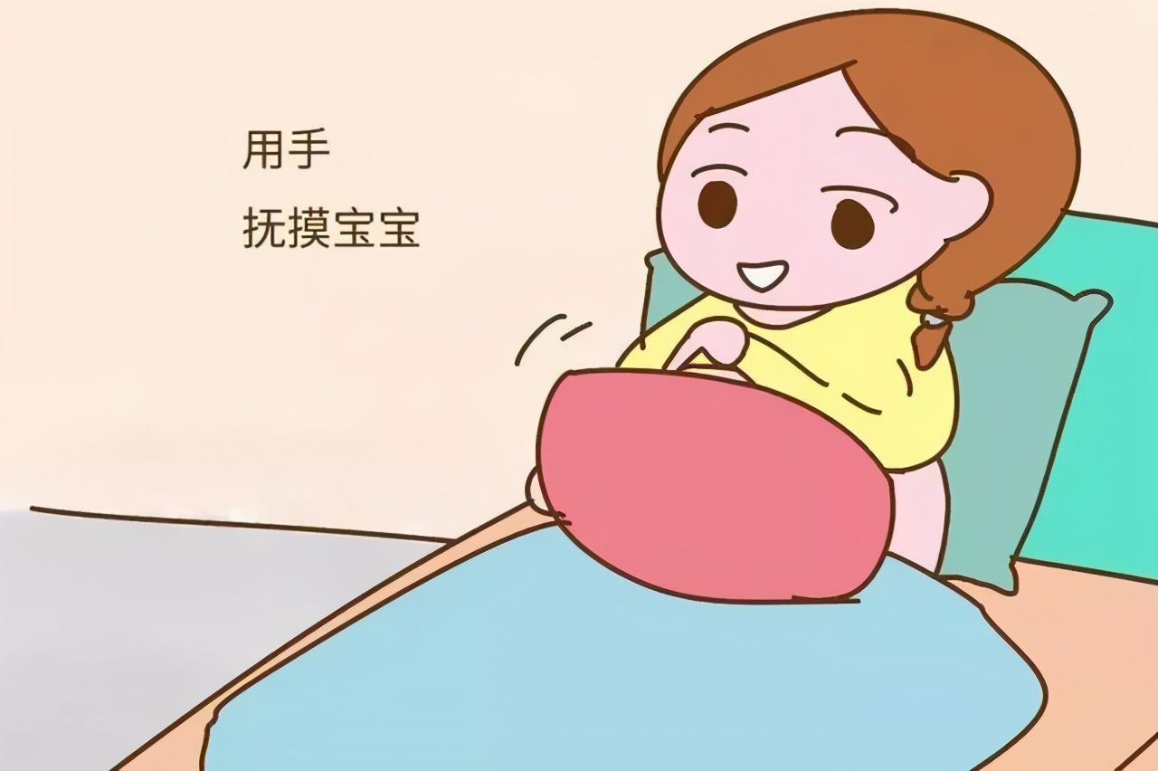 给宝宝喂母乳,坐着喂和躺着喂是有区别的