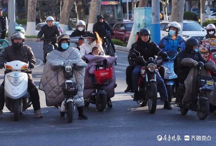 一天之隔，济南街头感受冬夏气温巨变