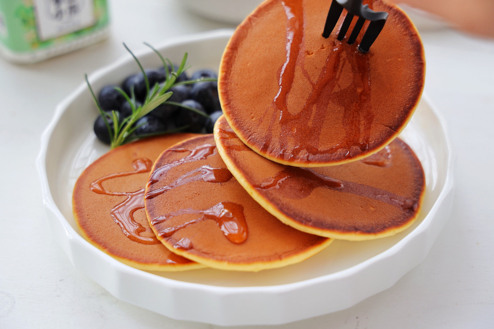  发酵|天冷了，快手早餐准备起来，不用打发不用发酵，松软好吃！