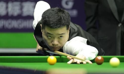 33岁丁俊晖近况,身价过亿朴实无华,贤内助