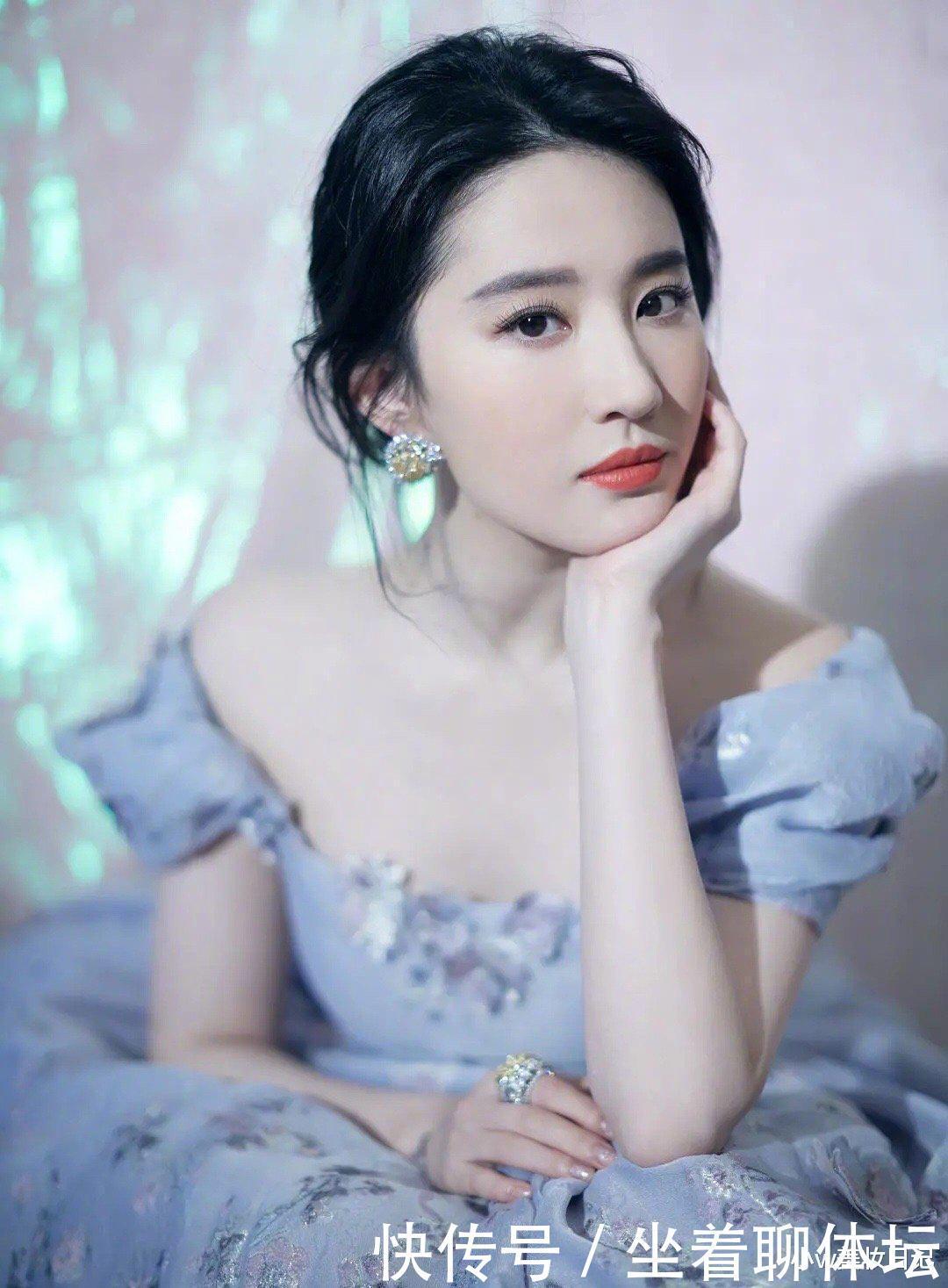 为什么有的人五官不精致却很耐看一般有3个细节,高级有气质