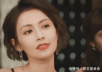 披肩|女人别再留披肩发了，很显老！今年流行这6款卷发，减龄显脸小