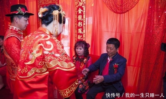 下老人|我国传统婚礼上为什么要“拜天地”?