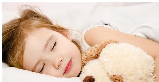 分泌|孩子睡眠时间在控制范围内,生长激素高达5-7倍对长高至关重要
