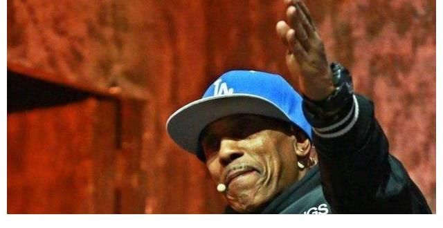 这就是街舞:比起来场上所有选手,这位才称得上是首屈一指的大神