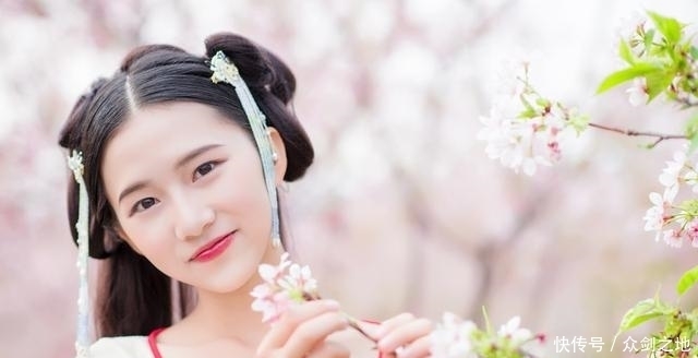 女人老没老，从这4点就能看出来，学会自律，才能守住年龄的秘密