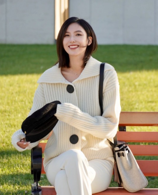 菱格纹 想要温柔还保暖?瞧博主的毛衣穿搭方法,让你做个美美的小仙女