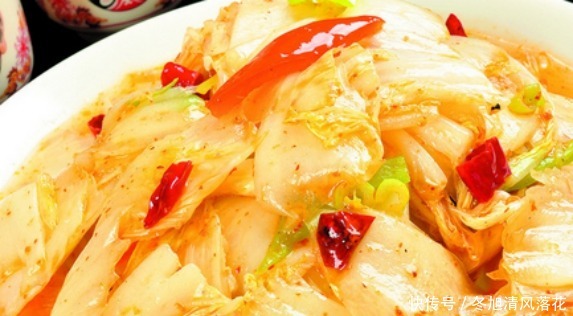 美食推荐酸辣白菜、蘑菇杂炒、老干妈炒腰花、香菇笋干茶碗蒸!