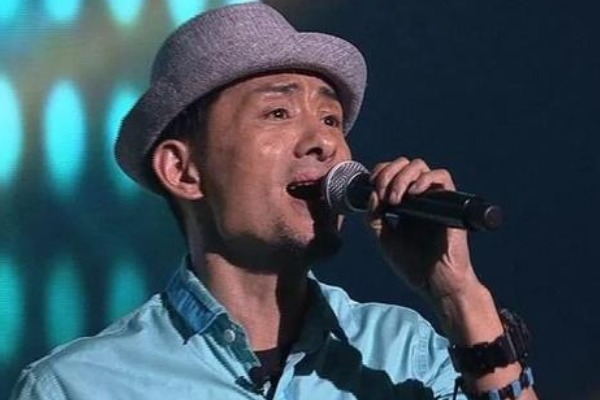 因《星光大道》一炮走红,从万人捧到万人骂,阿宝得罪了谁?