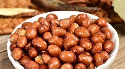 发潮|炒花生米,直接下锅炒就错了大厨教你几步,花生香脆不会发潮