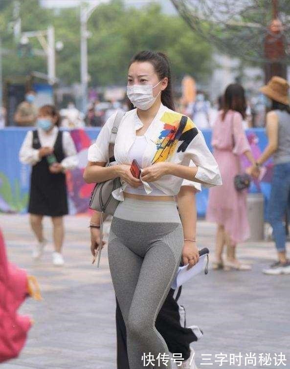 穿搭 展现个性的瑜伽裤穿搭青春感十足,气质唯美清新,简约好看!