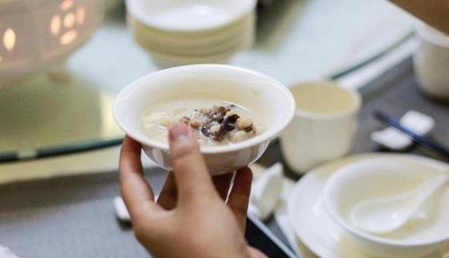 还把孩子饭量大当好事请留意,当心出现这些情况