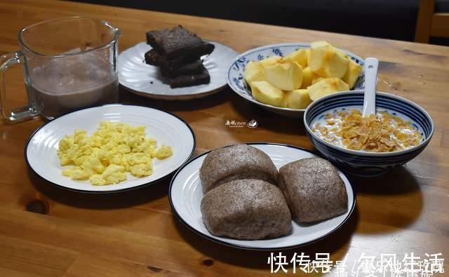 口味|晒两口子的早餐，两种不同的口味，都好吃又营养，网友：家的味道
