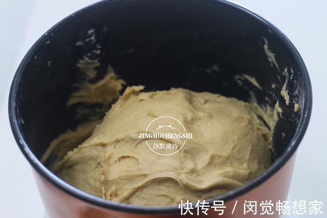 夏天就喜欢蒸开花大馒头,放把红糖和坚果,香甜好吃,家人都爱