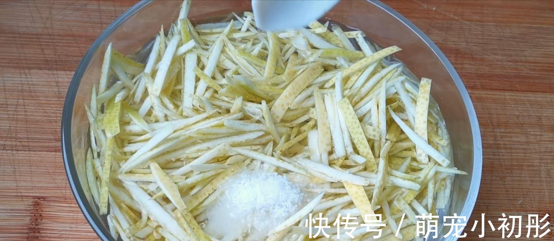 吃不完的柚子别扔,做成蜂蜜柚子茶太美味,酸甜可口,吃半年不坏