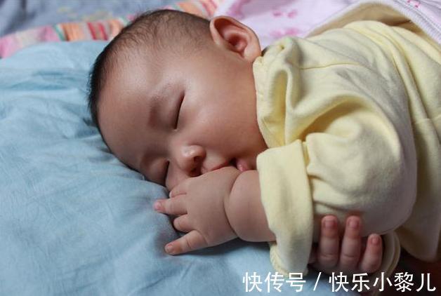 孩子|宝宝的“睡姿”暗示不同性格,若你家娃是第3种,家长就偷着乐吧