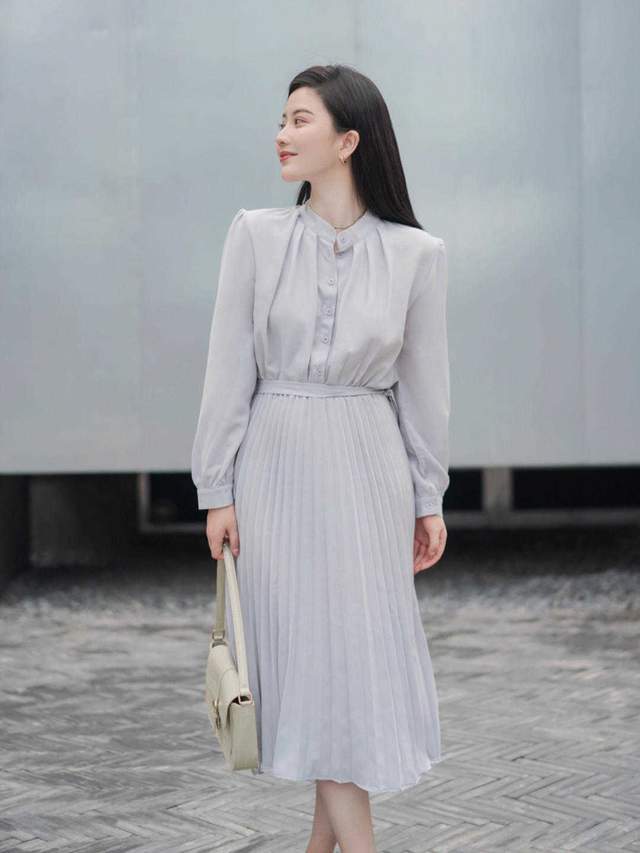 层次感|初秋这样穿明明很简单,但气质与高级并存,照着穿就能做到很洋气