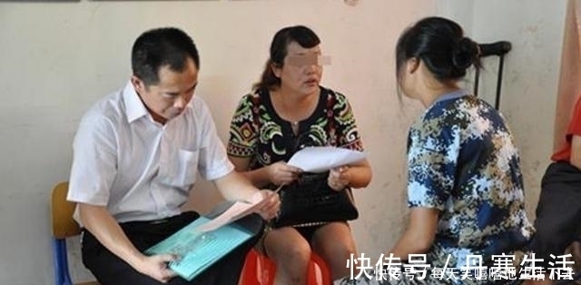 同学|孩子摔坏同学的进口玩具,家长要求巨额赔偿,奶奶:发票拿出来