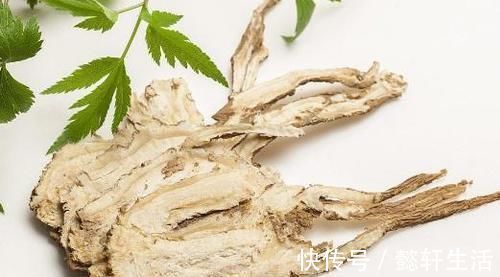 服用|黄芪和此物是“黄金搭档”,没事常喝点,可以祛湿散寒、滋补肝肾