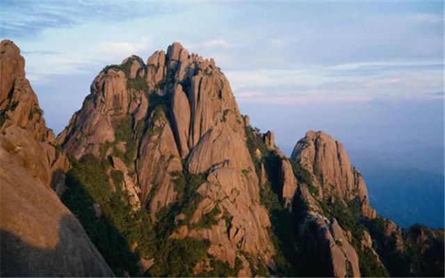 黄山|中国十大名山之首以五绝美景出名，是许多画家最爱的素材