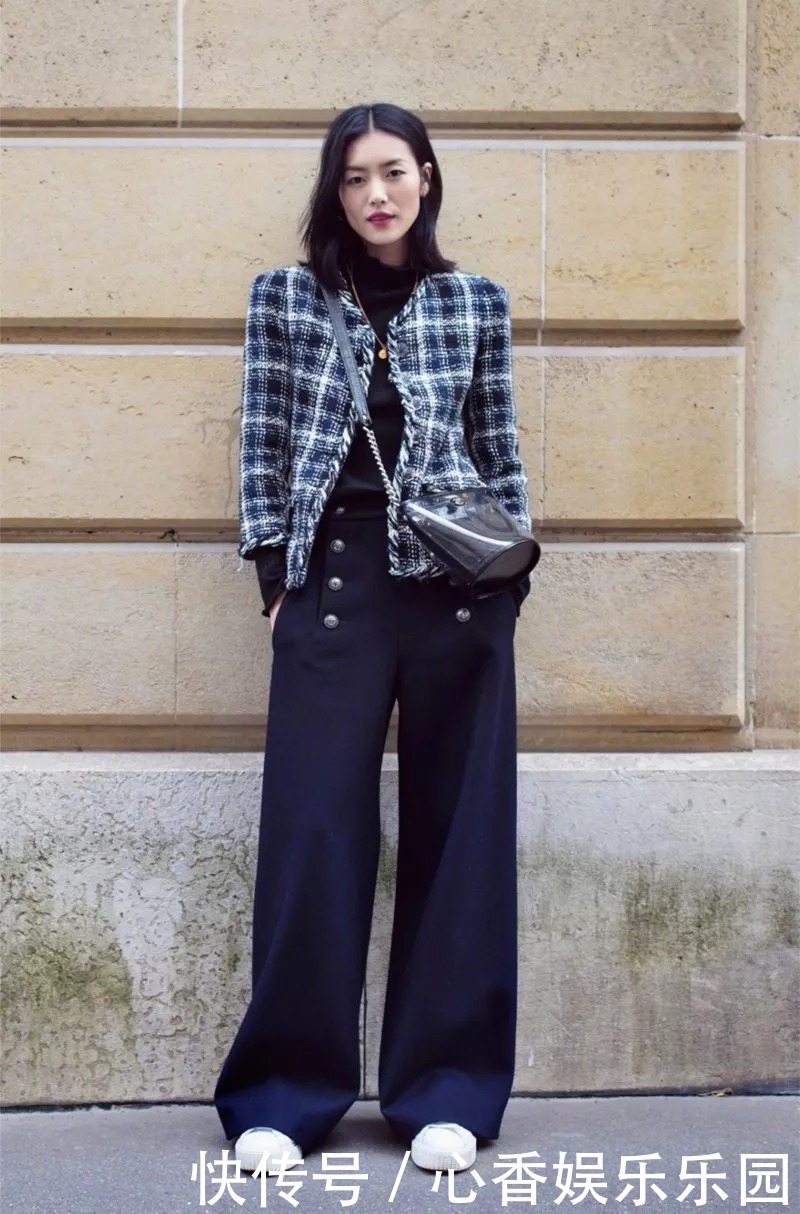 夏末初秋怎么穿快来get刘雯的中性风穿搭，真的高级又时髦