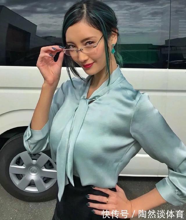 睡眠时间|4年蝉联“日本男人最爱身材”身材比例完美,减脂做好这三方面