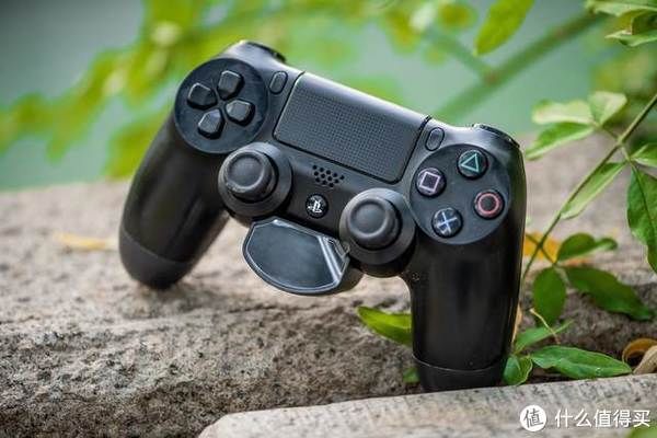 Ps4的音频插口在哪里