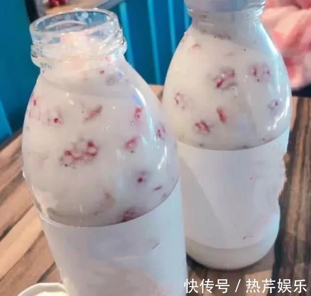 让女生“毫无抵抗”的4种草莓零食,图2看着流口水,图4价格昂贵