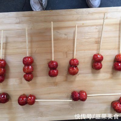 这道冰糖葫芦到底是谁发明的，我吃了半碗都不解谗