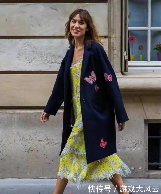 轻薄 会穿裙子的女人精致又时髦,早春用这三款外套来搭配,温柔有气质!