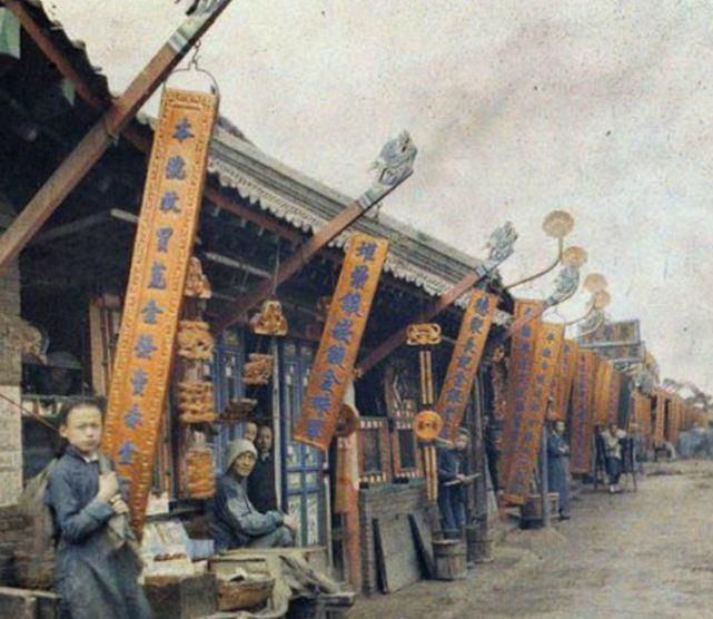 打扮|晚清老照片慈禧的御前宫女,有着精致的打扮,看上去气质非常好