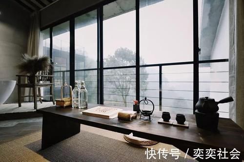 草木|他归隐山林,租了栋800㎡废弃三合院,改造后,却让网友羡慕不已