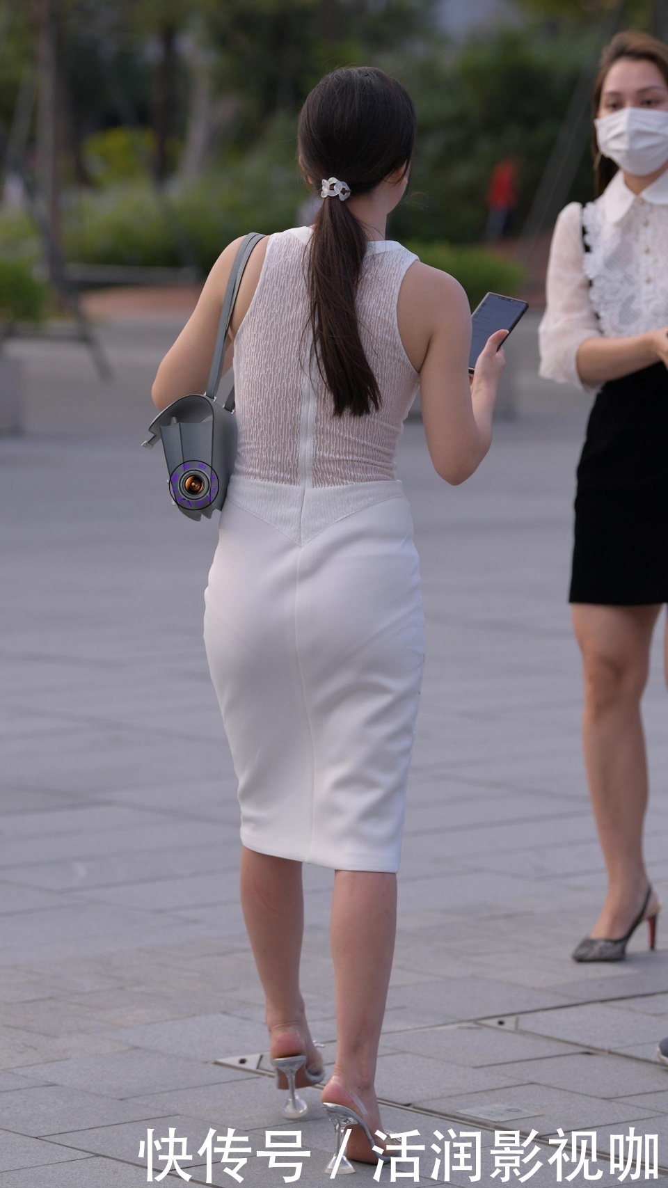 干净素雅的白色长裙,三十岁的姐姐穿上,减龄时尚又有气质