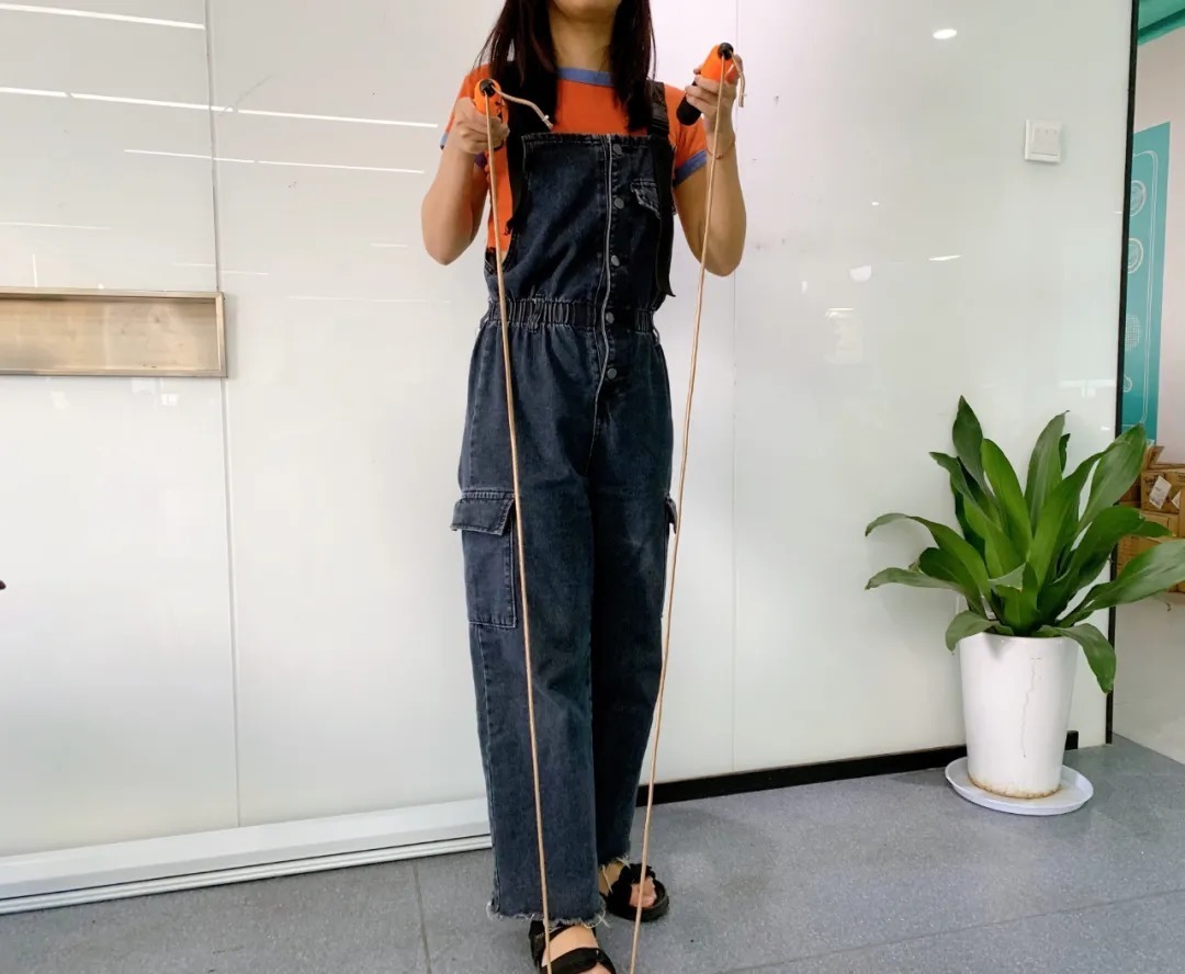 膝关节|什么运动最能刺激孩子长高?比游泳跳高更省事的是它