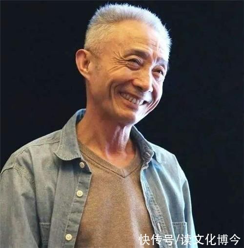  文人|64岁教授为救爱妻四处捞金，网友却说:丢了文人风骨