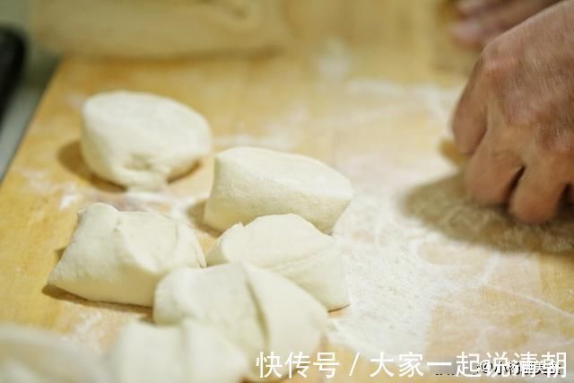 葱白|这个馅儿的包子吃不够！咬一口菜香肉美，全家老小都馋它！