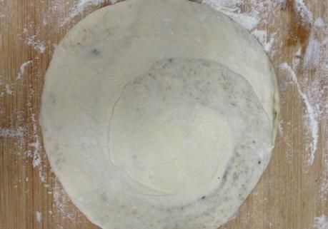 正确做法|烙饼时,开水烫面还是加鸡蛋?早餐摊主:都不对,教你正确做法